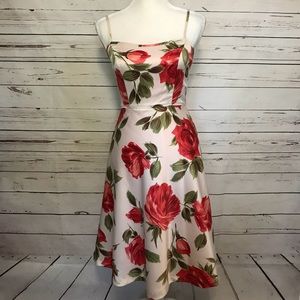 Notice floral dress with adjustable straps